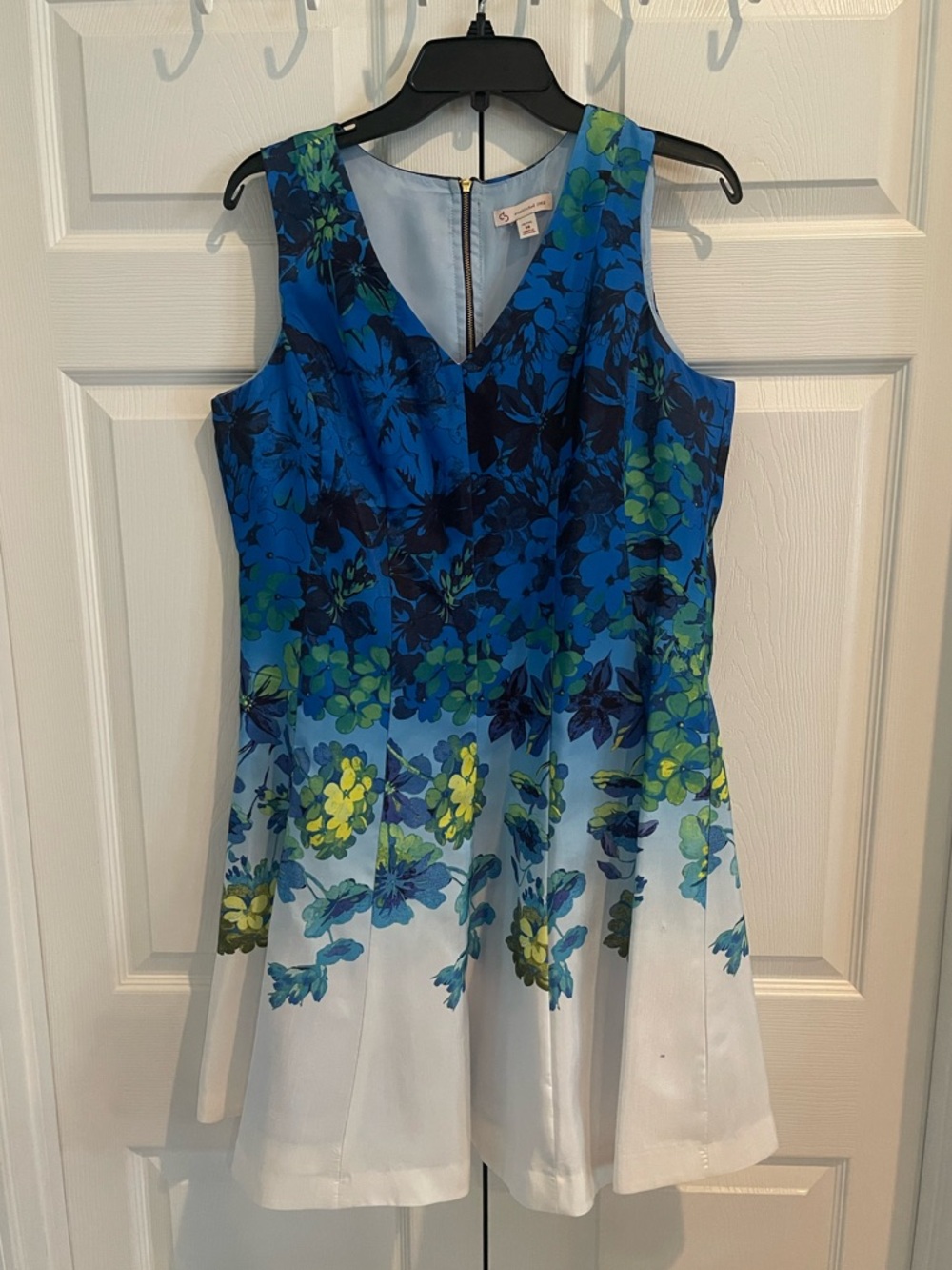 Floral Blue V-Neck Sleeveless Dress